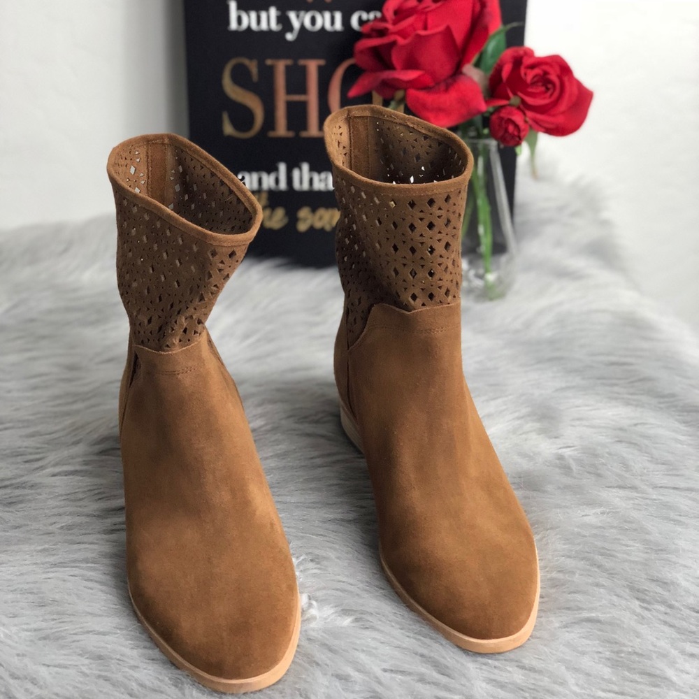 Michael Michael Kors Graham Perforated Tan Bootie - Picture 3 of 8